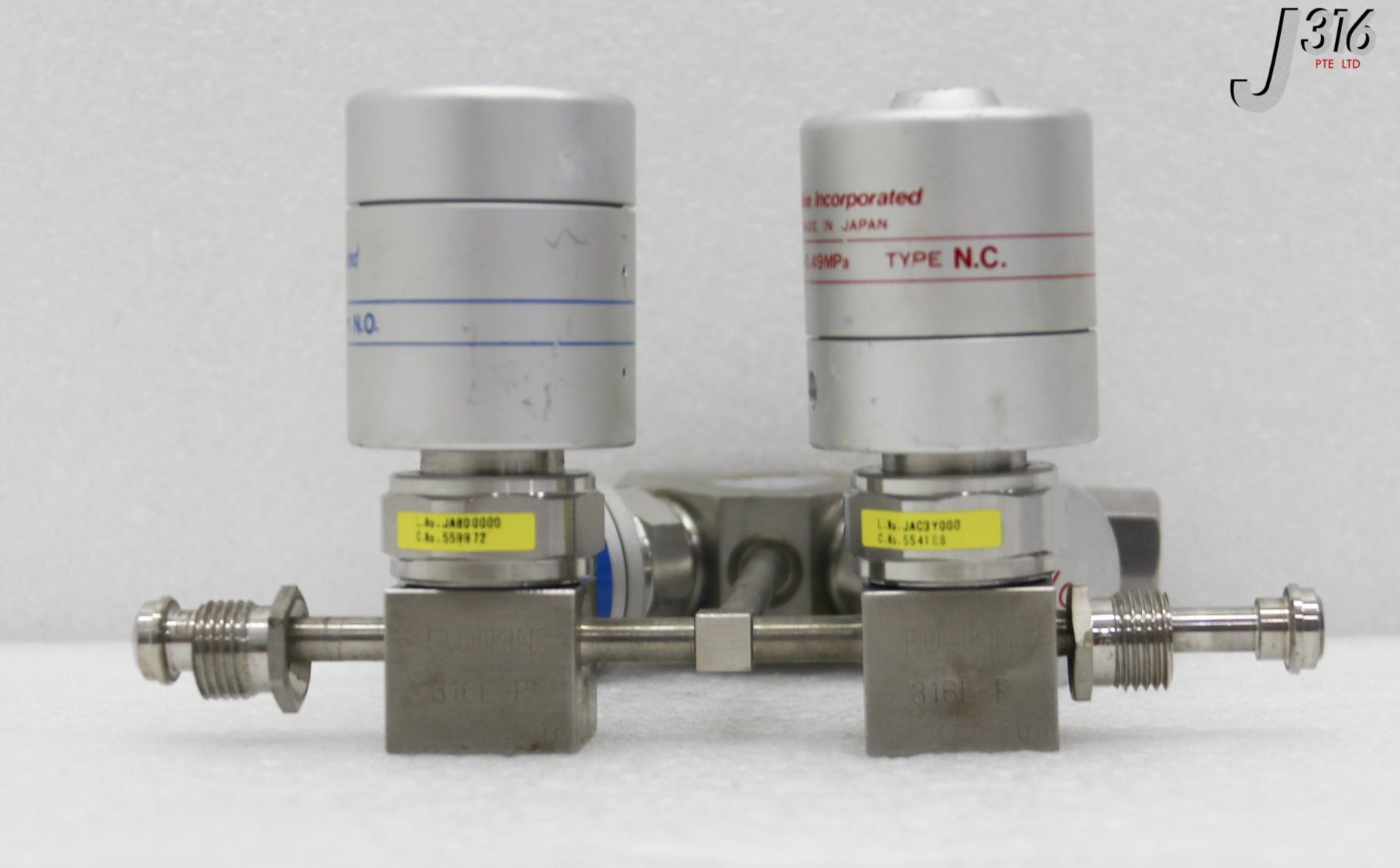 うさ 33586 FUJIKIN DIAPHRAGM VALVE ASSY, DIVERT, LEFT, MOD. GP, CENTURA